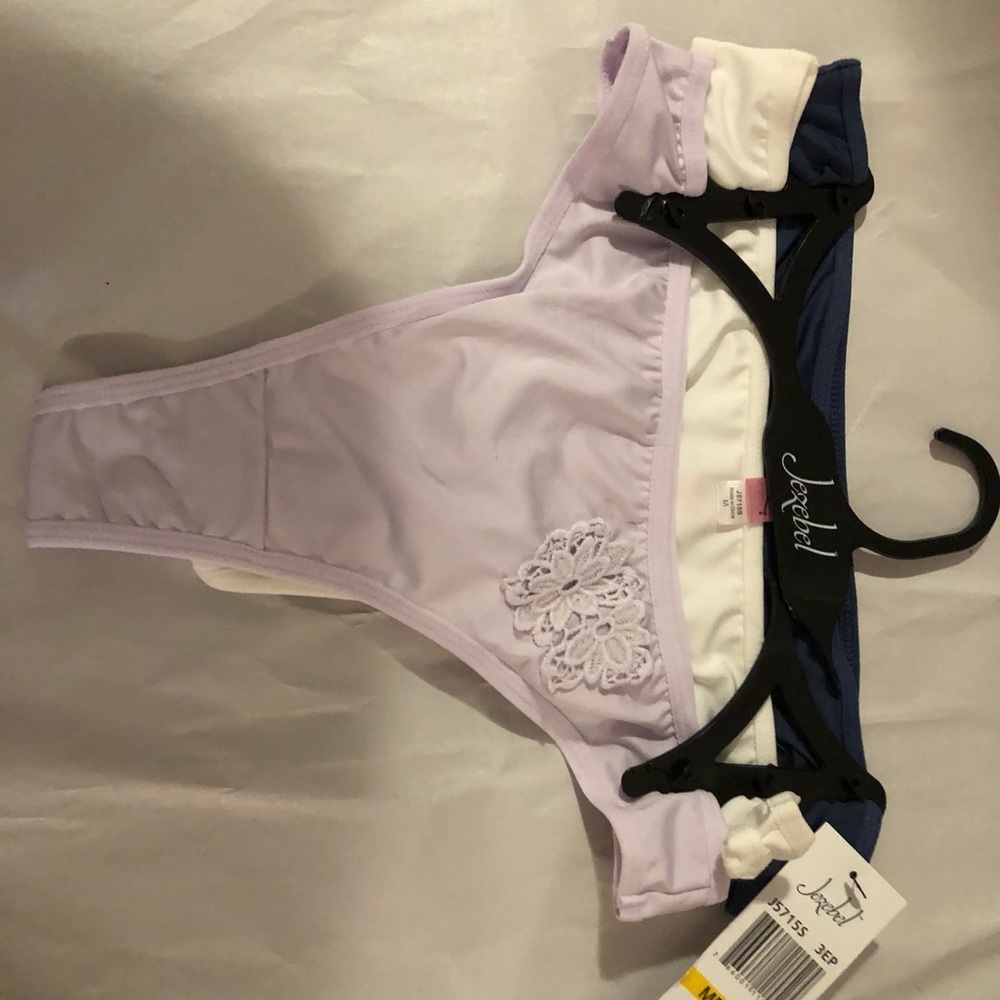 Jezebel 3pk thong set NWT